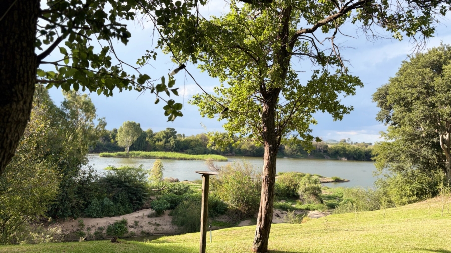  Bedroom Property for Sale in Viljoenskroon Rural Free State